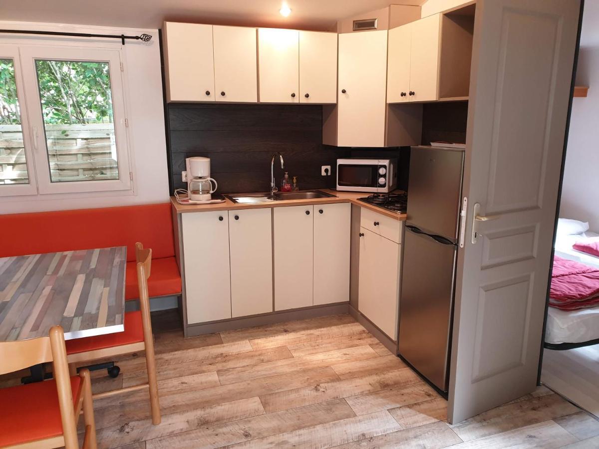 Camping Le Moulin Du Roy Revel  Eksteriør billede